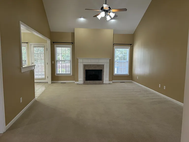 6811 Neville Dr — Photo 4