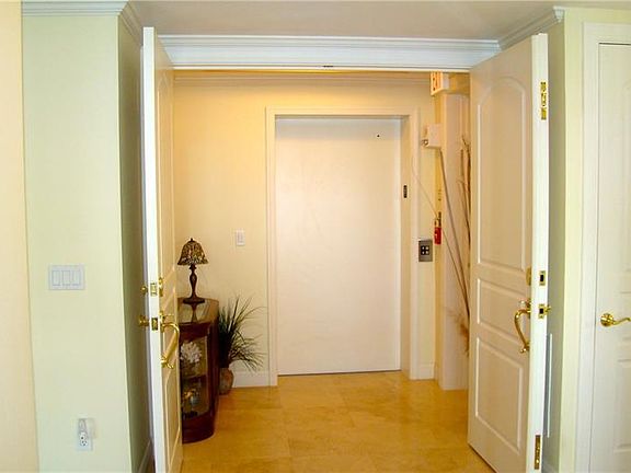 3rd image of 128 Golden Gate Pt #802A