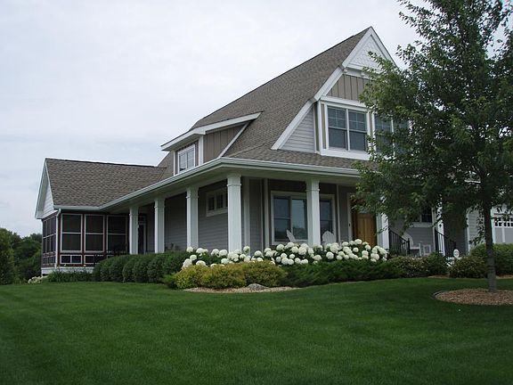 3rd image of 5711 Linden Ave