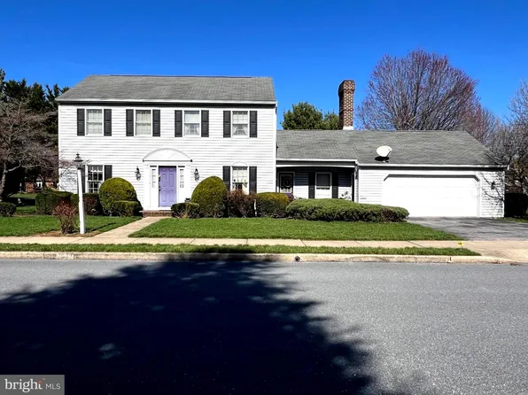 831 Rosewood Ct, Chambersburg, PA 17201