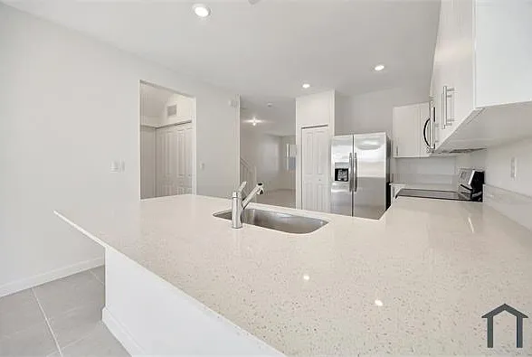 2574 SE 25th Dr — Photo 13