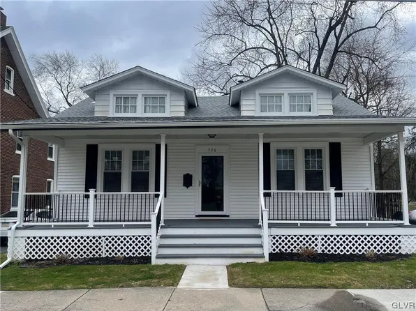 726 W State St, Coopersburg, PA 18036