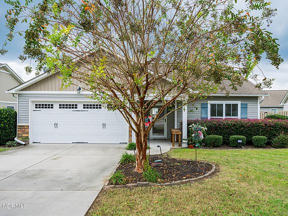 2nd image of 1269 Clancy Drive NE