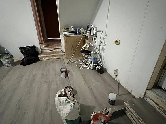 5th image of 3147 Brighton Rd Floor 1