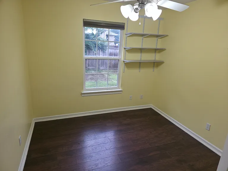 81 N Sable St — Photo 12