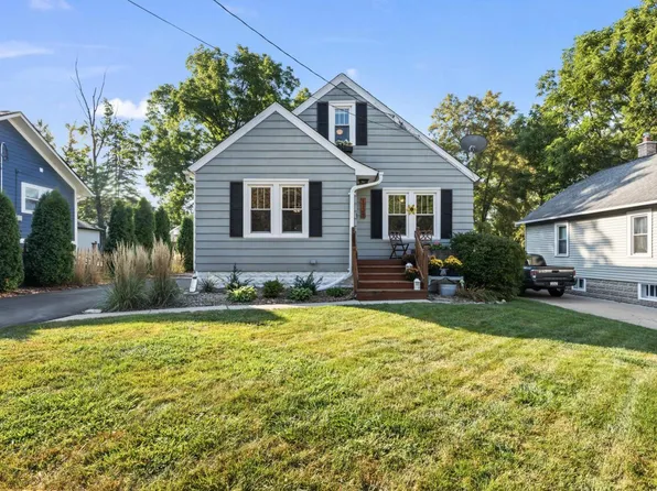 1127 Dopp STREET, Waukesha, WI 53188