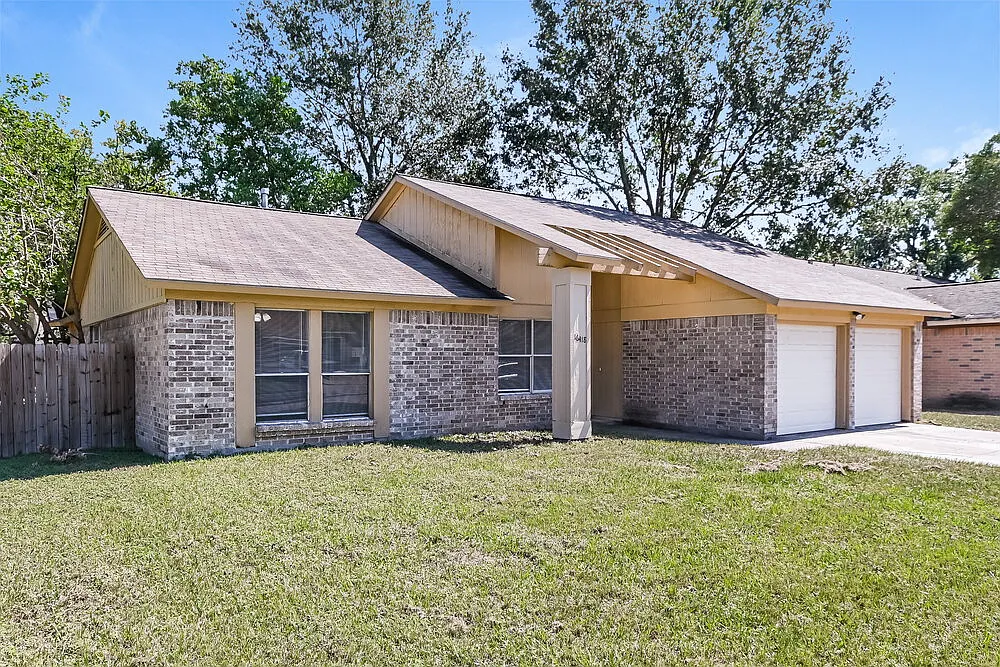 3 bed, 2.0 bath, 1612 sqft, $1,825 — Photo 3