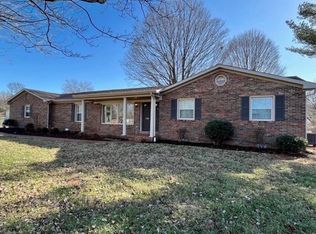 176 Lakeland Dr, Bowling Green, KY 42104
