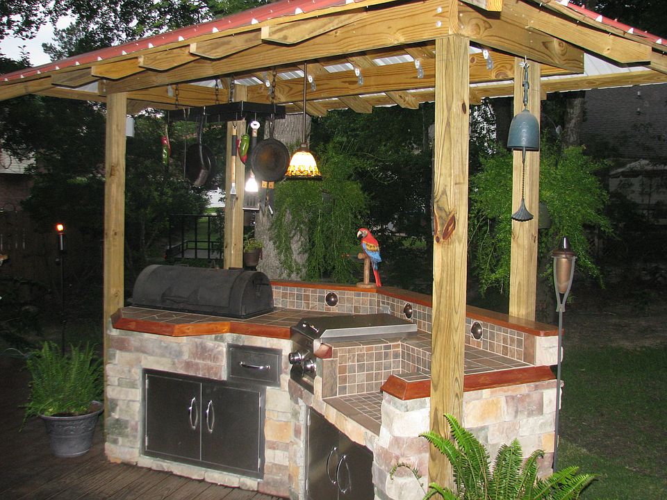 Outdoor Kitchen