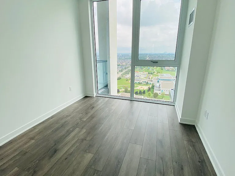 105 Oneida Cres #2107 — Photo 6