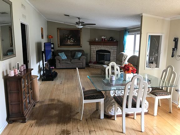 Dining room/family room