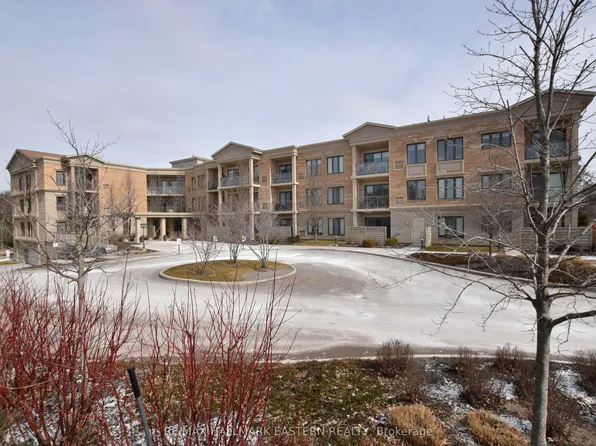 869 Clonsilla Ave #Penthouse 10, Peterborough, ON K9J 0B7