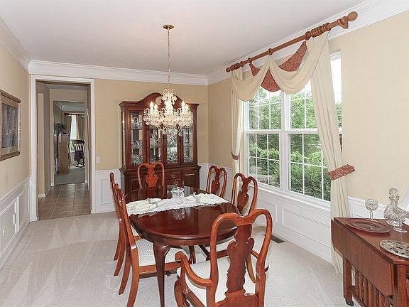 5th image of 12850 Rock Creek Cir