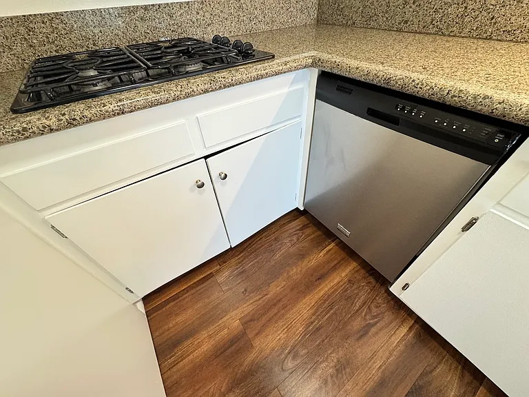 11500 Rochester Ave #11500 — Photo 28