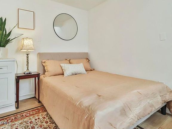 2nd image of 1637 Malcolm Ave #1637