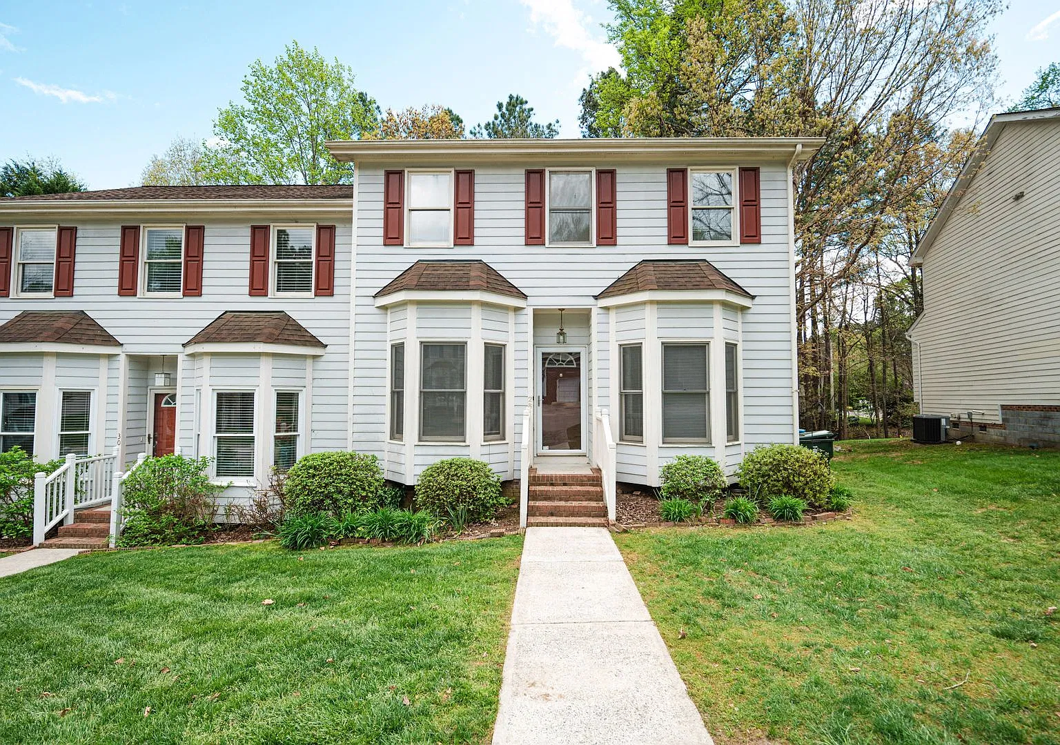 End Unit Townhome in Woodcroft's Revere's Run — Photo 1
