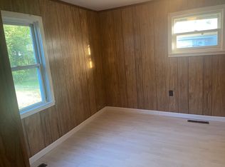 1302 N Factory St, Fairmount, IN 46928
