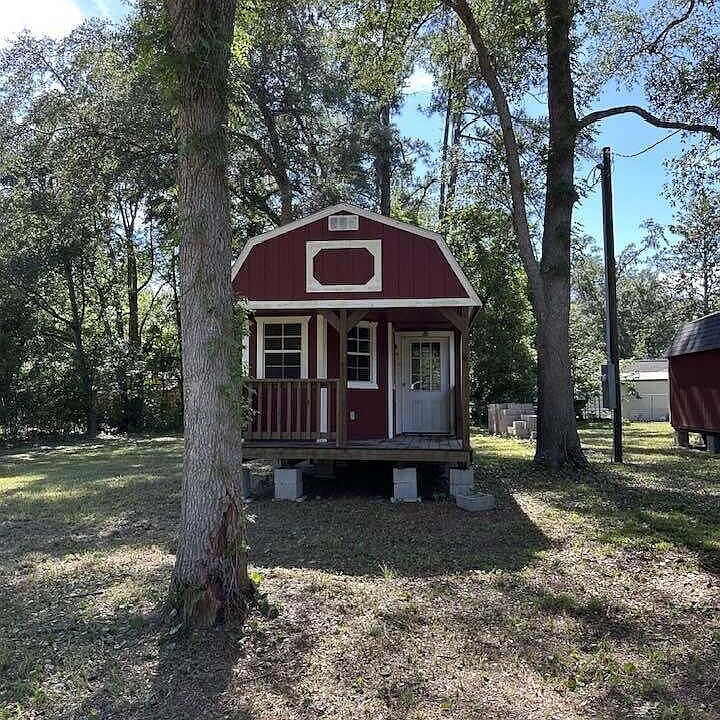 1st image of 41 Middle Rd