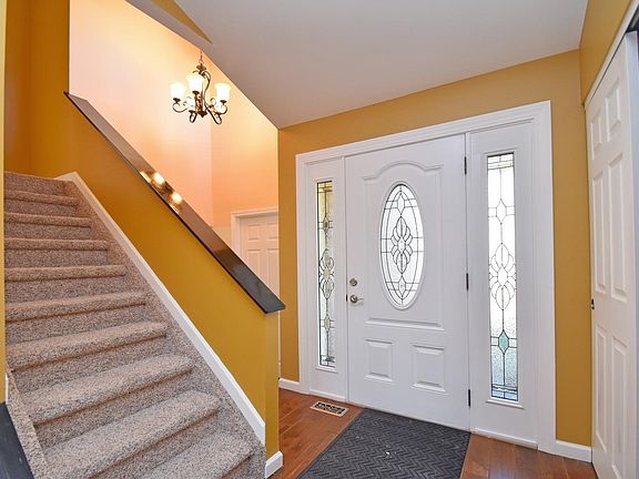 3rd image of 6158 Delcrest Ct