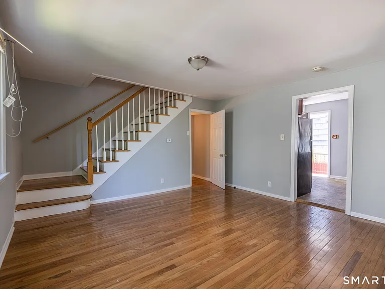 166 Earl Ave — Photo 7