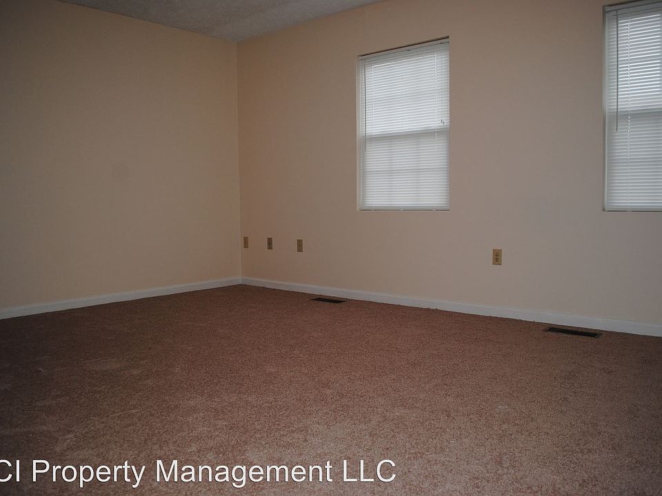 2nd image of 554 W Cumberland Rd