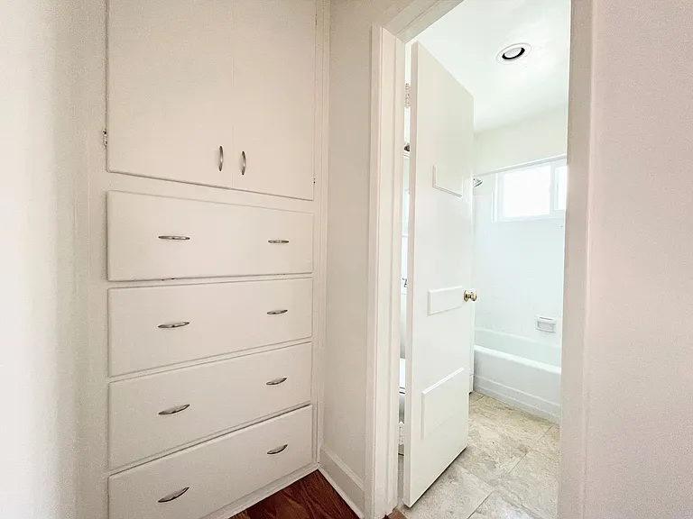137 S Myers St #A — Photo 8