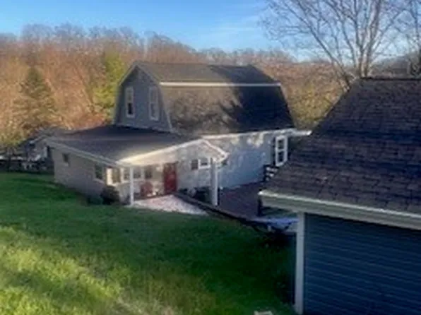 884 Bocktown Rd, Crescent, PA 15046