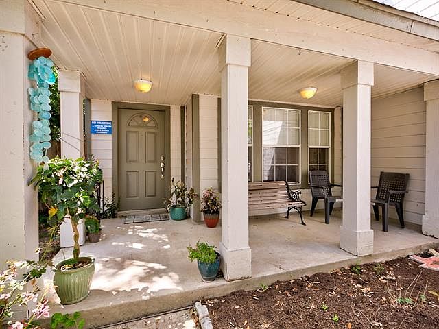 1st image of 2258 Georgian Dr