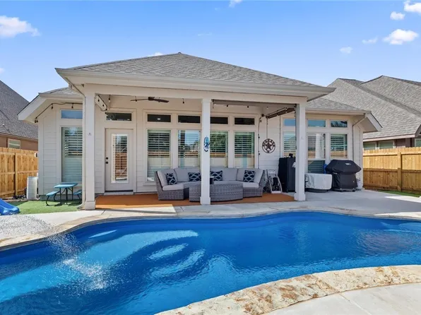 2152 Pioneer Pass, Seguin, TX 78155