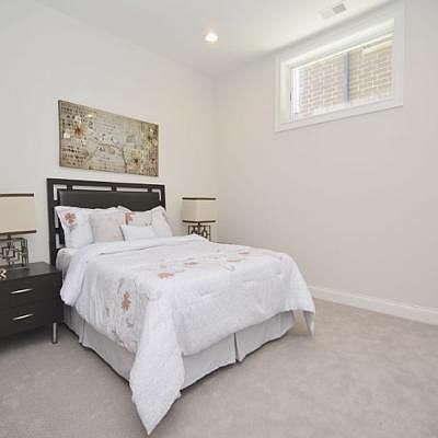 1st image of 1517 W Diversey Pkwy APT 1E