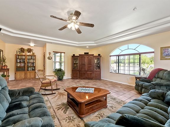 5th image of 1919 Orange Ave