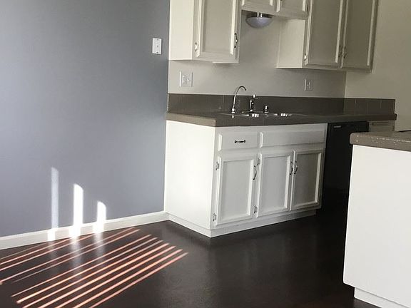 4th image of 2355 Grove Ave APT 67