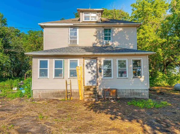 23300 N County Road 3000 E, Manito, IL 61546