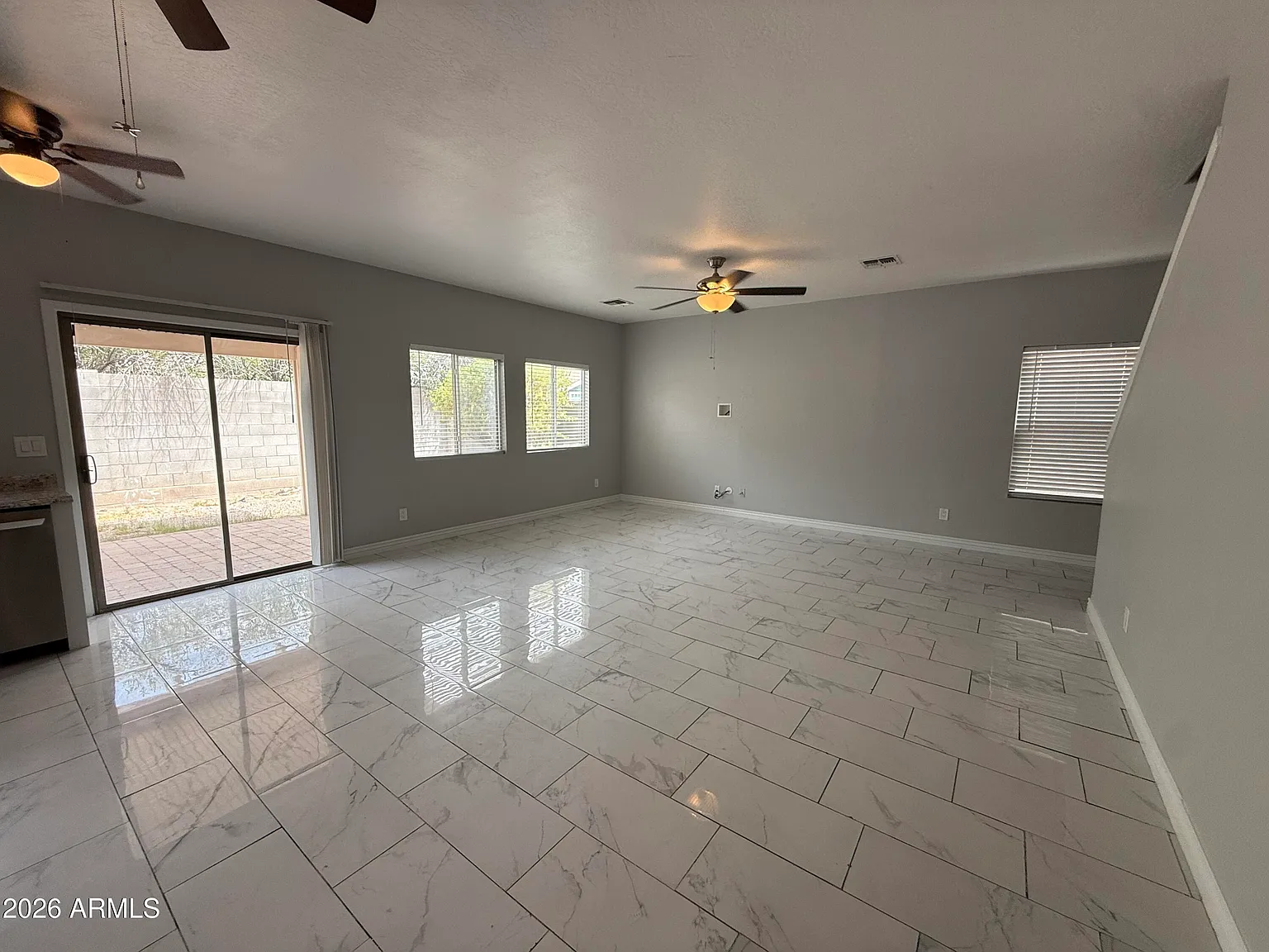 3 bed, 2.5 bath, 1744 sqft, $1,950 — Photo 4