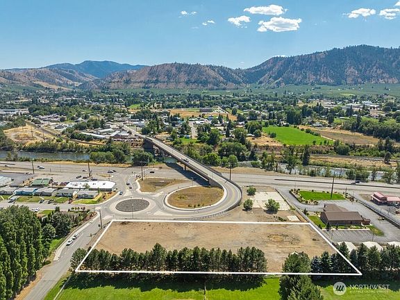 2nd image of 5816 Sunburst Lane