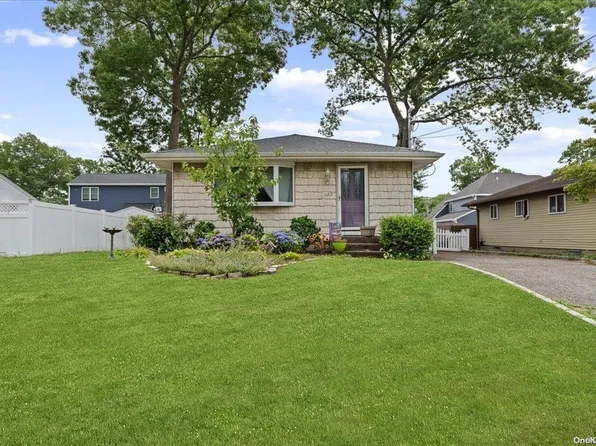 122 Arlington Street, Patchogue, NY 11772