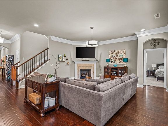 5th image of 3736 N Lalique Ln