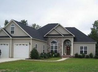 5309 Anna Belle Ln, Wade, NC 28395