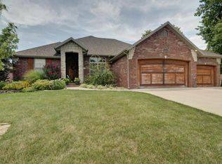 4594 S Windsor Dr, Springfield, MO 65810