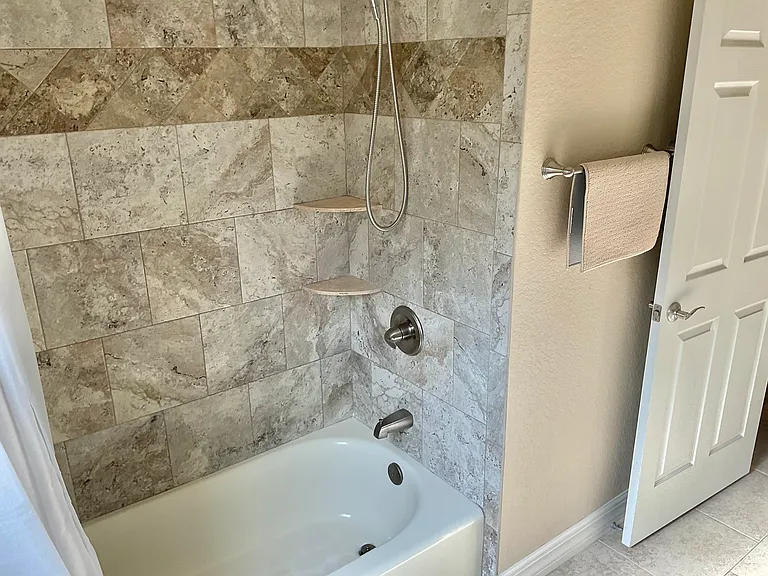 18715 Ayrshire Cir — Photo 13