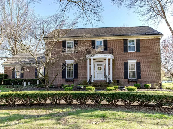 1308 Saint Andrews Dr, Shelbyville, KY 40065