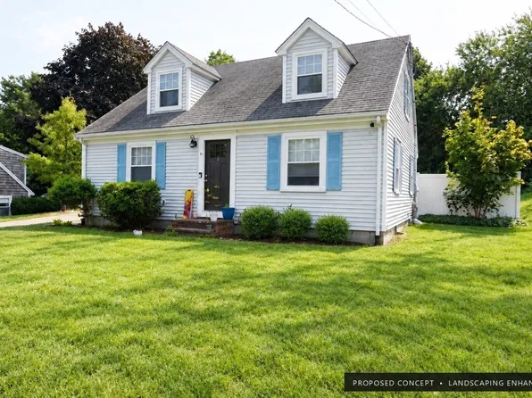 18 Gould Rd, Plymouth, MA 02360