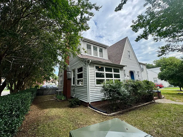 9251 Atwood Ave — Photo 53