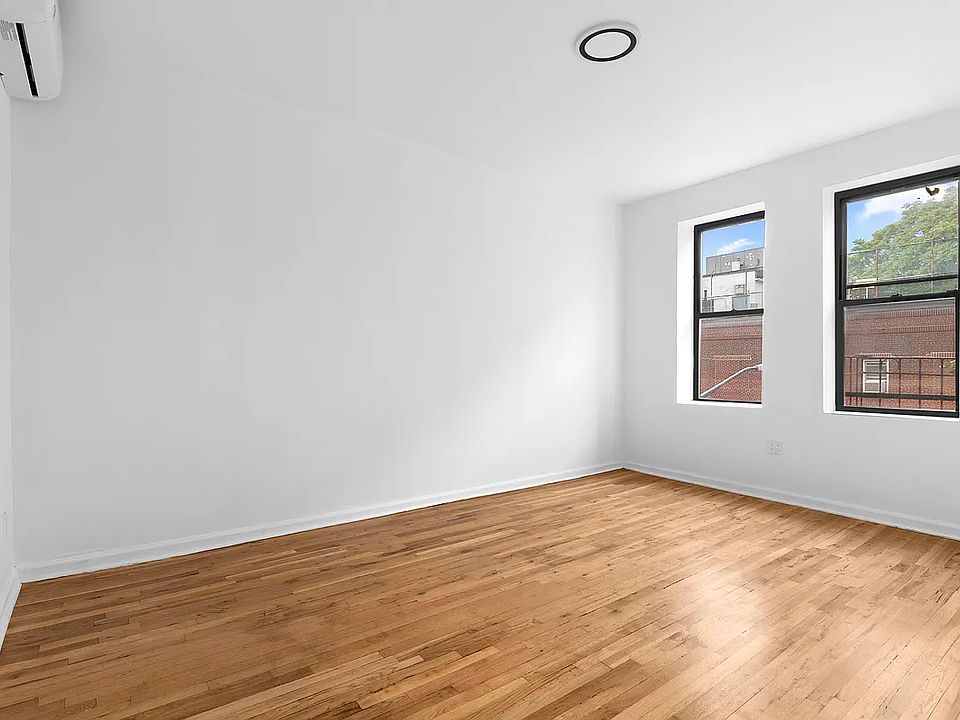 2nd image of 346 Montgomery St APT D6