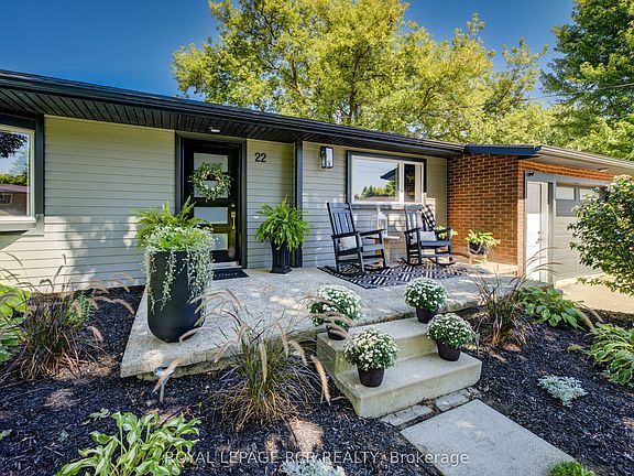 4th image of 22 Smith Dr