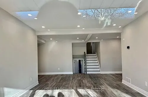 2421 Speyside Dr Photo 1