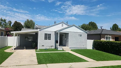 18009 Bullock St Photo 1