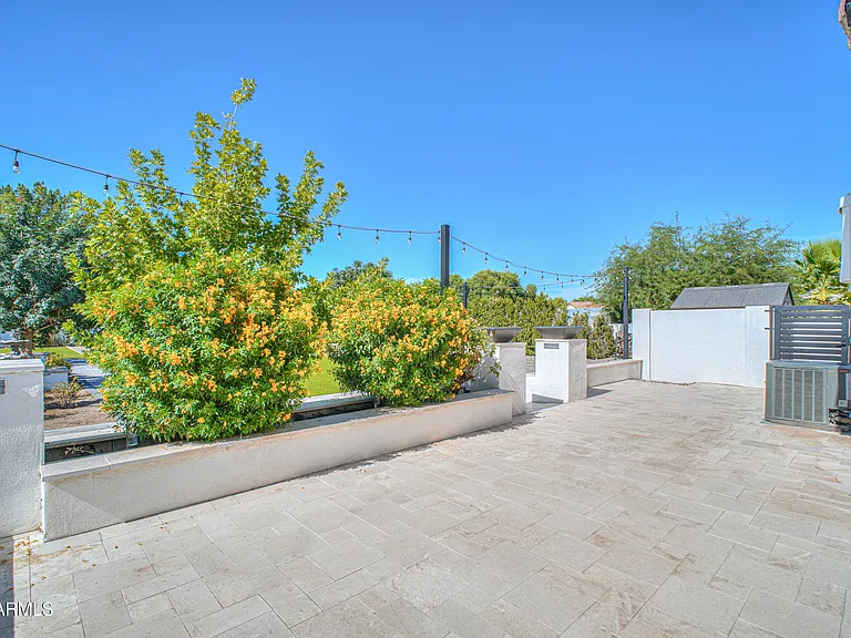 12424 E Victoria St — Photo 86