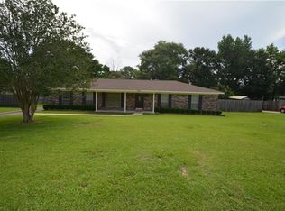 2401 Maple Dr, Mobile, AL 36695