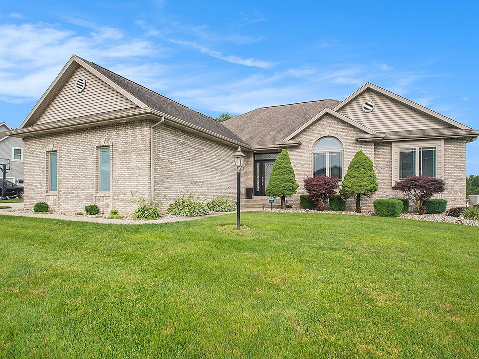 1st image of 57925 Blue Heron Dr
